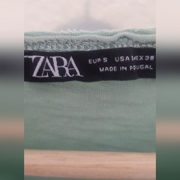 💚5/$25 ZARA Green Sleeveless Oversized Tee Top with Pocket Size Small - Picture 3 of 4
